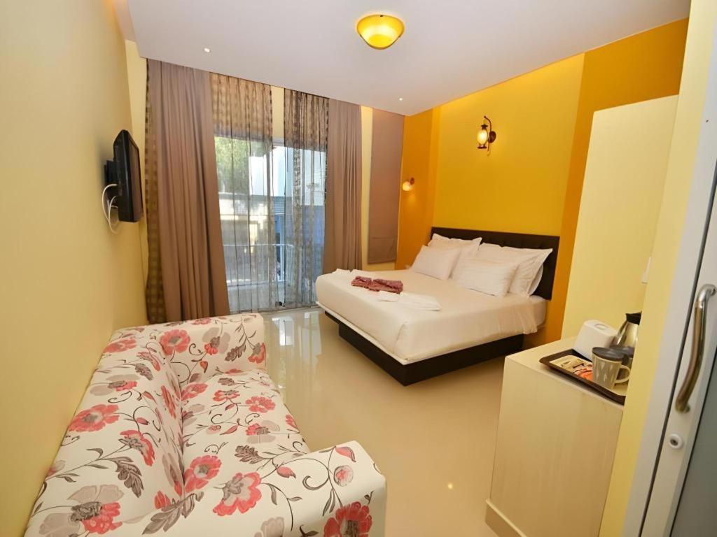 Pearl By The Sea Resort Prachuap Khiri Khan Exteriör bild